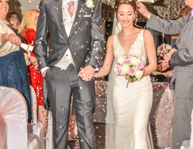 wedding photography, buckinghamshire, Bershire, High Wycombe, Amersham, Beaconsfield, waddesdon manor, wedding, bride and groom.